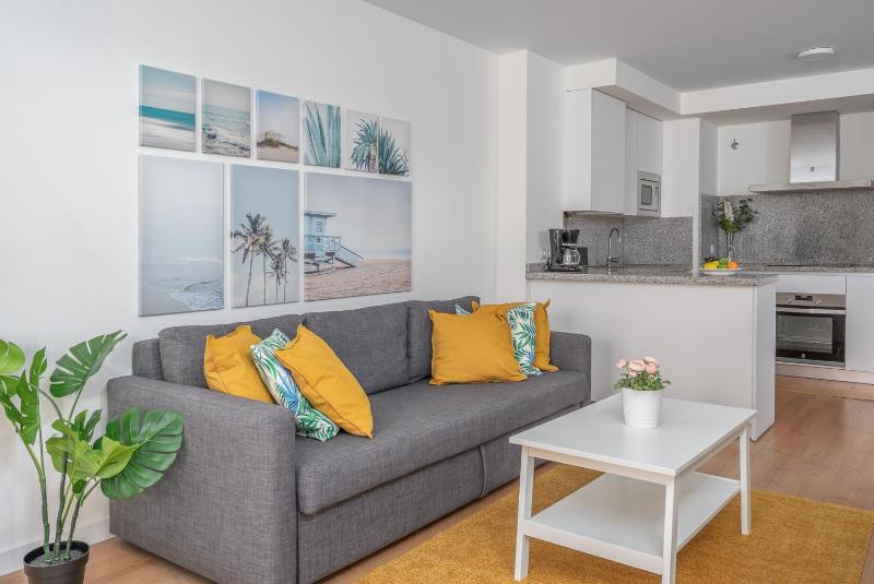 Central couples getaway by Costarentals - Ref 155 - image 13