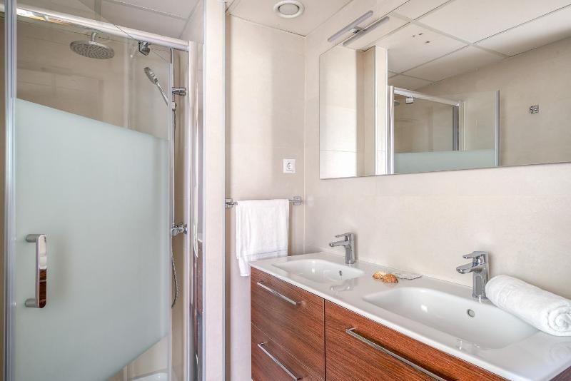 Central couples getaway by Costarentals - Ref 155 - image 8