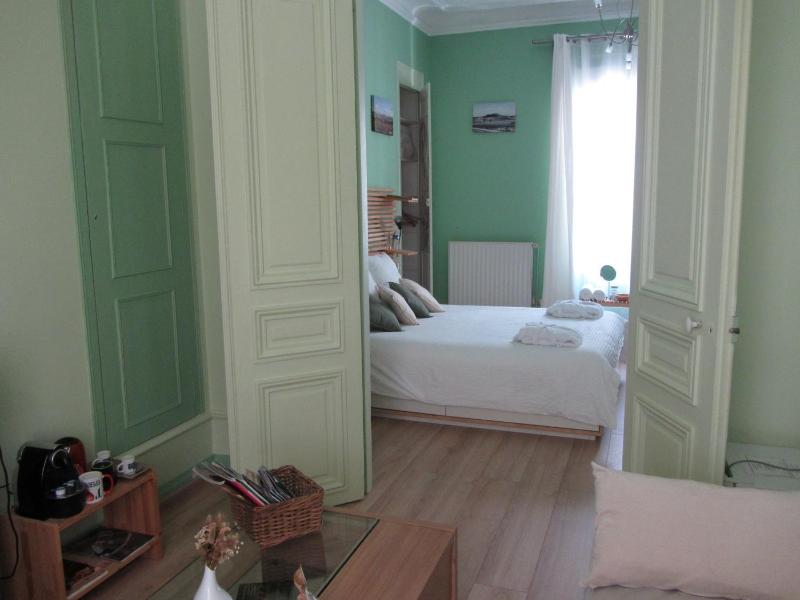 Champagne Double Room image 2