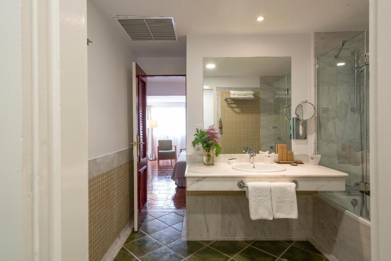 Budget Double Room image 2