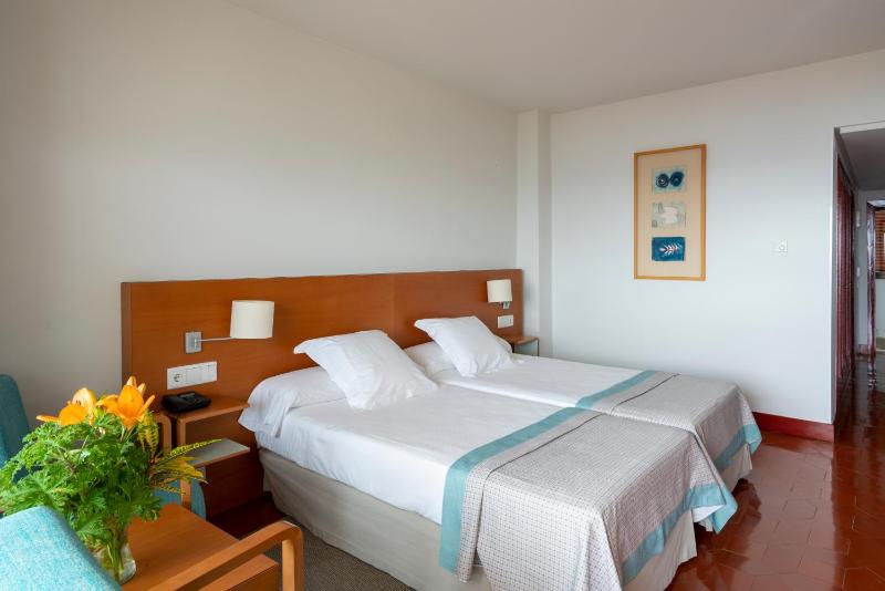Basic Double Room (3 Adults) image 4
