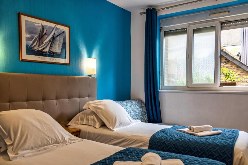 Superior Double Room image 3