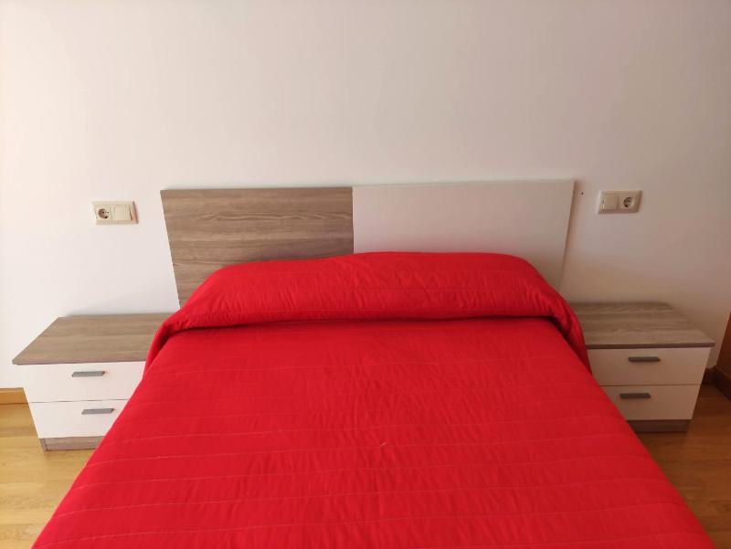 One-Bedroom Apartment image 1
