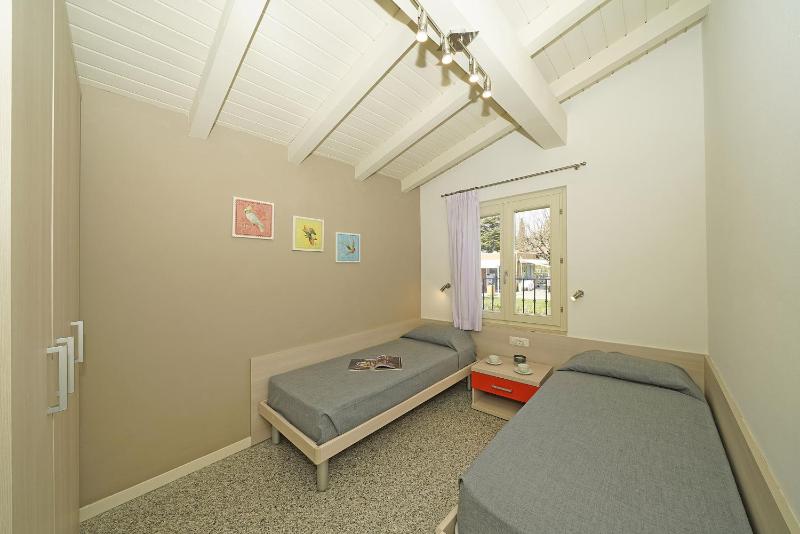 Two-Bedroom Apartment with Lake View image 4