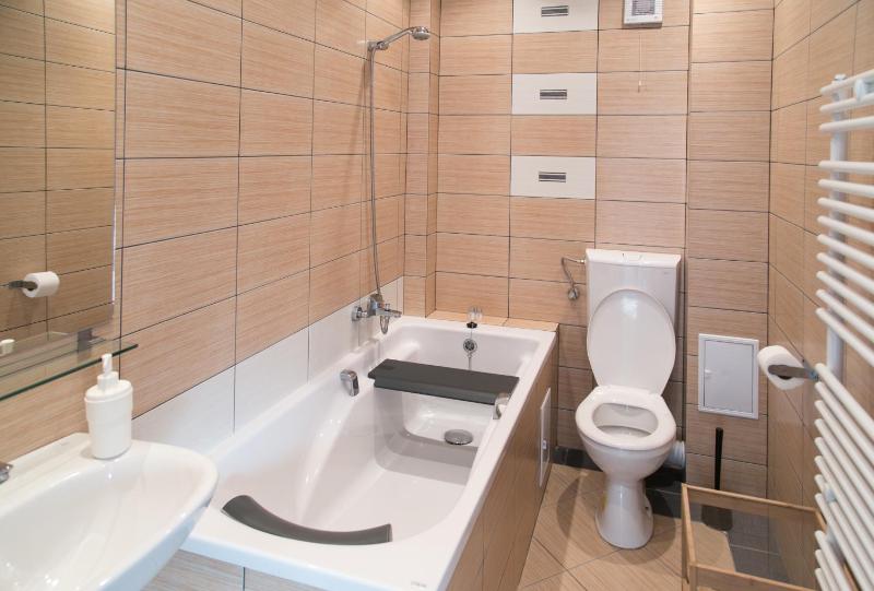 Hermann Apartments - image 8