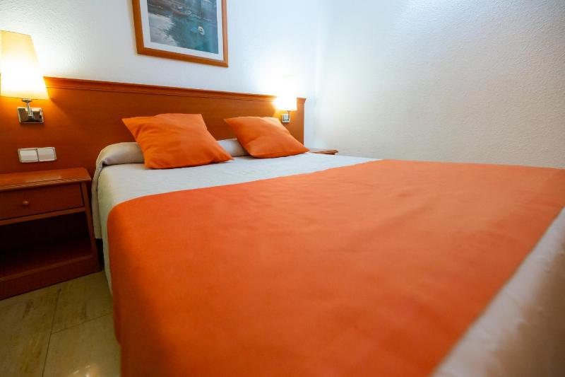 Economy Double or Twin Room (No View) image 2