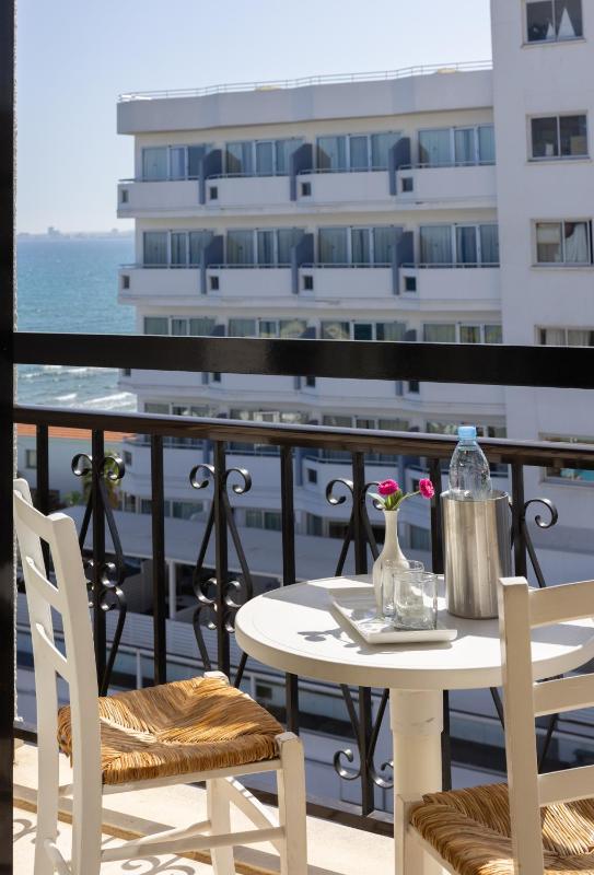 Superior Double or Twin Room with Side Sea View image 3