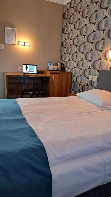 Standard King Room image 1