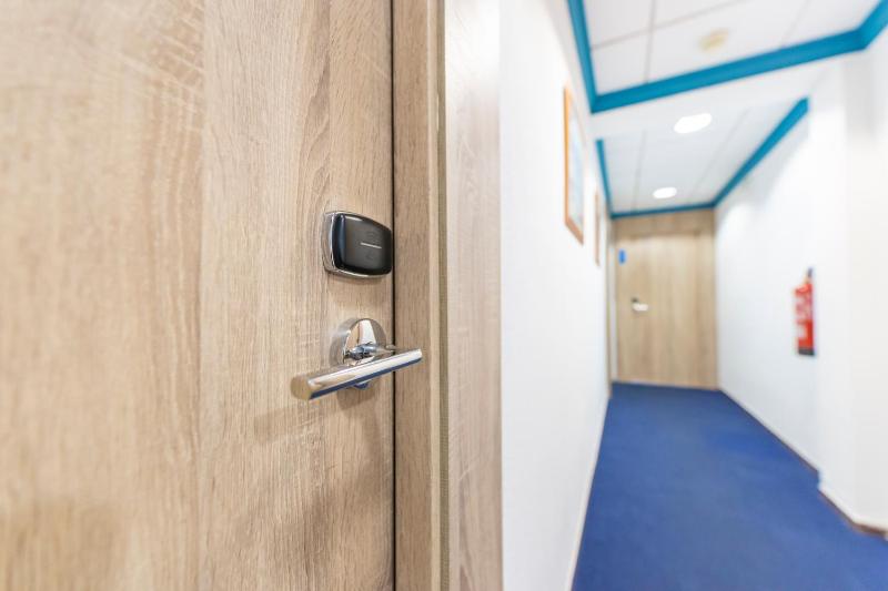Double or Twin Room with Sea View image 2