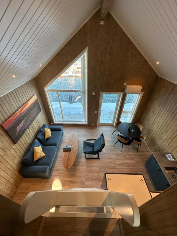 Two-Bedroom House with Sea View image 4