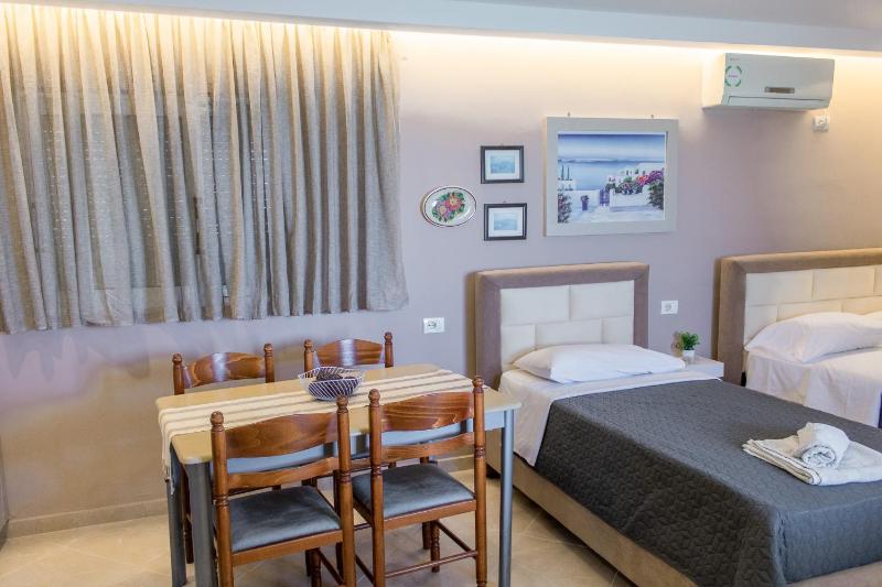 Yard Apartments - by Hotel Ronaldo - image 5