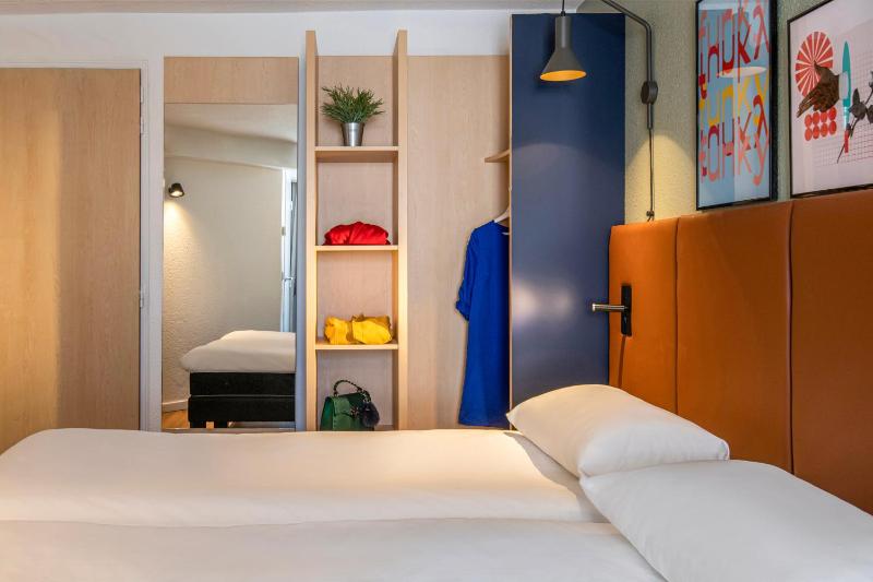 Two Double Rooms next to each other image 4