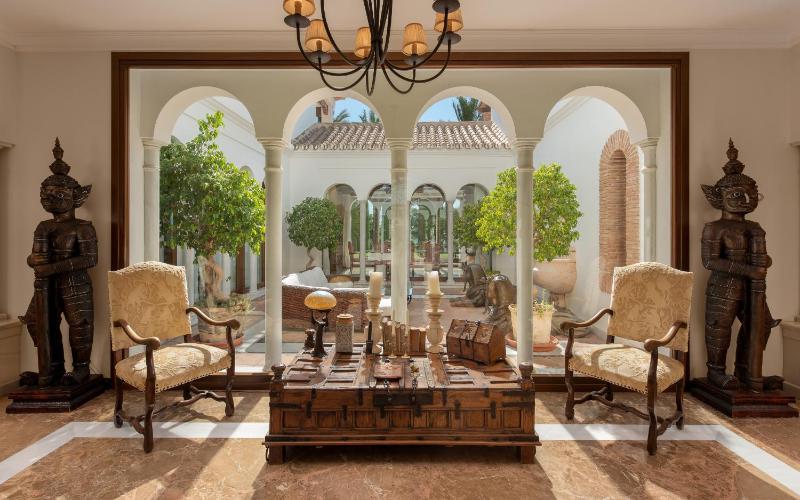Cubo's Mountain Bayview Luxury Villa - image 27