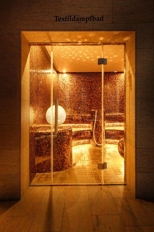 Double Room with Spa Access image 4