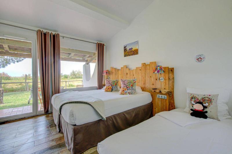 Superior Triple Room image 2