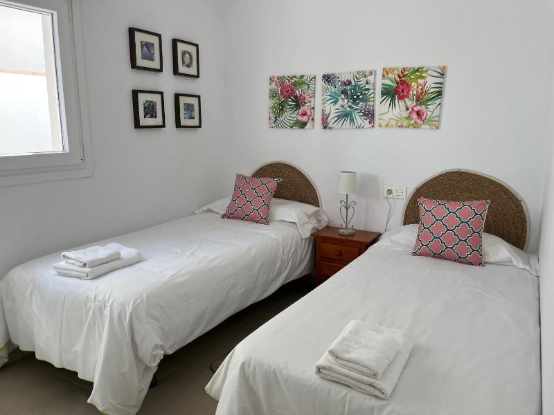 Nerja Paradise Rentals - Villa Zafiro - image 23