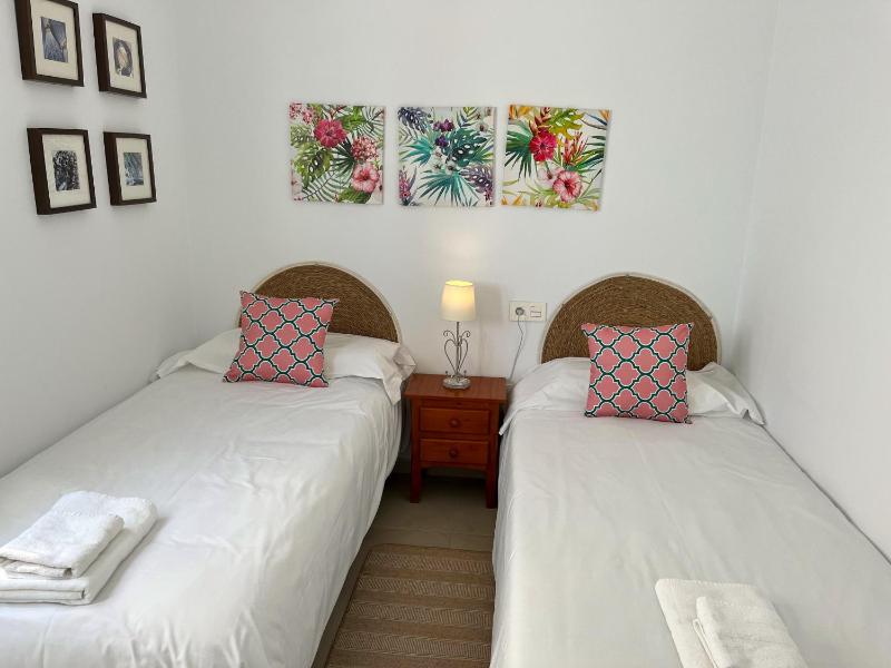 Nerja Paradise Rentals - Villa Zafiro - image 2
