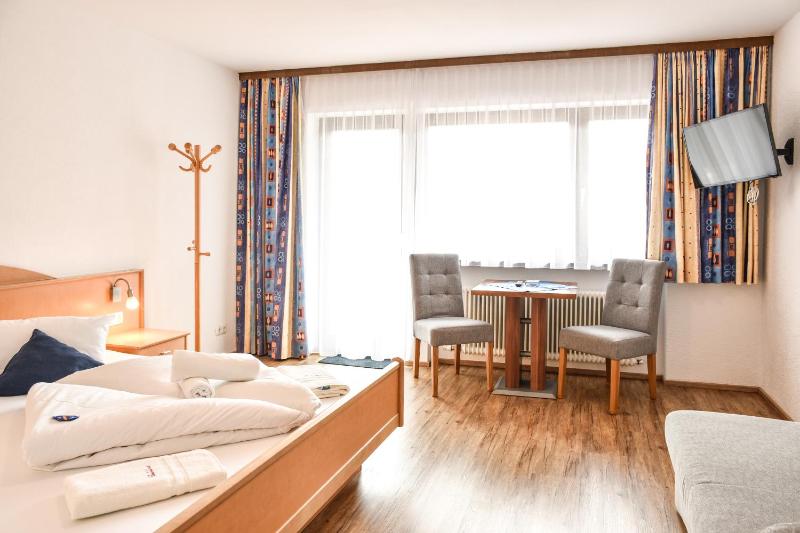 Triple Room image 2
