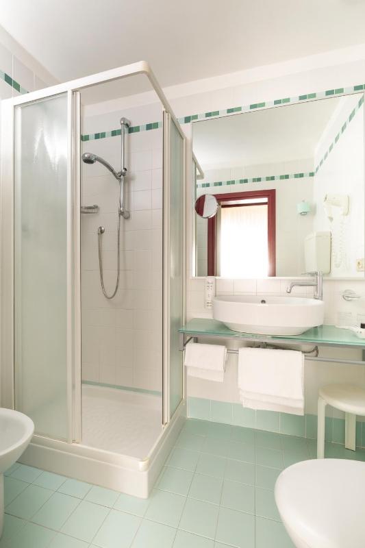 Classic Double Room image 1