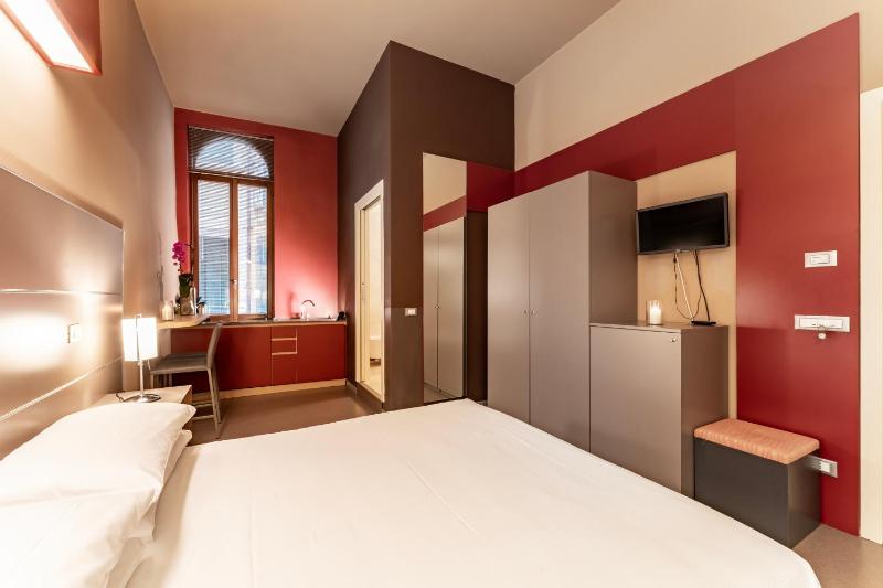 Studio Apartment image 3