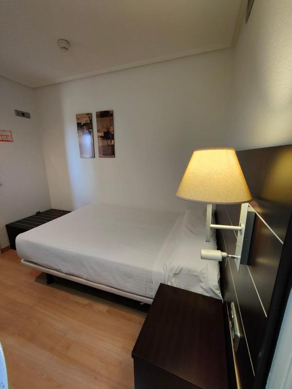 Single Room image 2