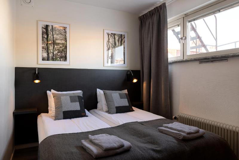 Double Room image 1