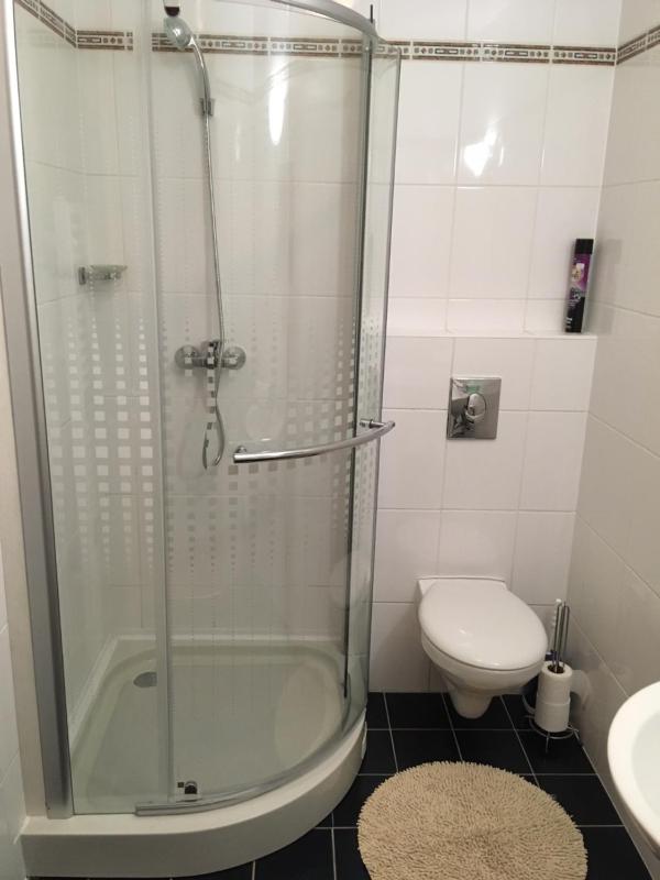 Single Room image 3