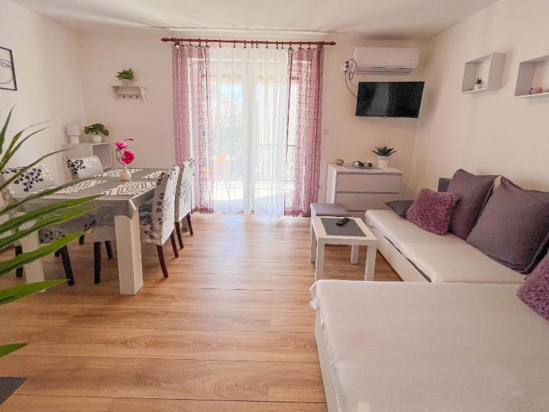 Apartment Tuba - image 7
