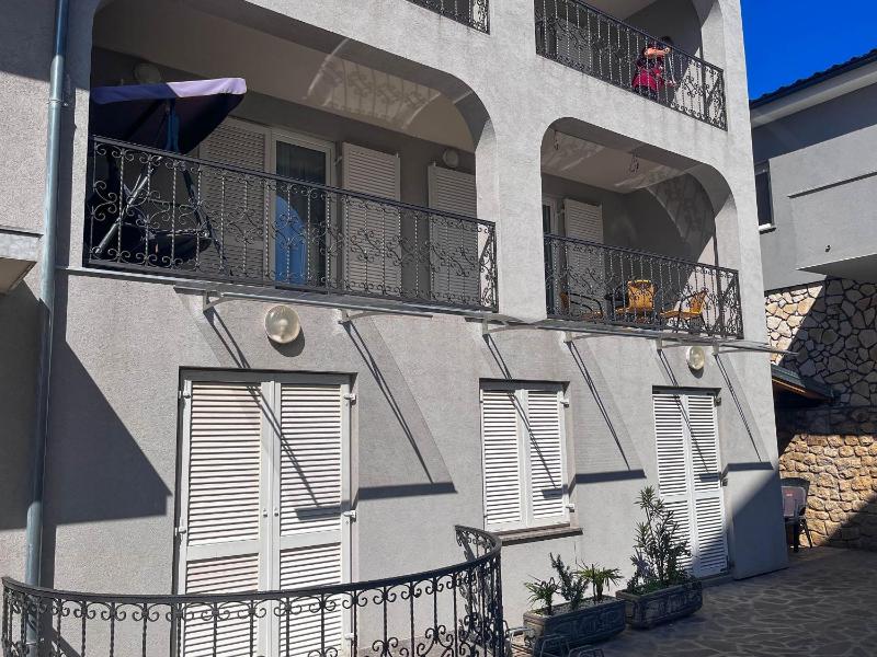 Apartment Tuba - image 10