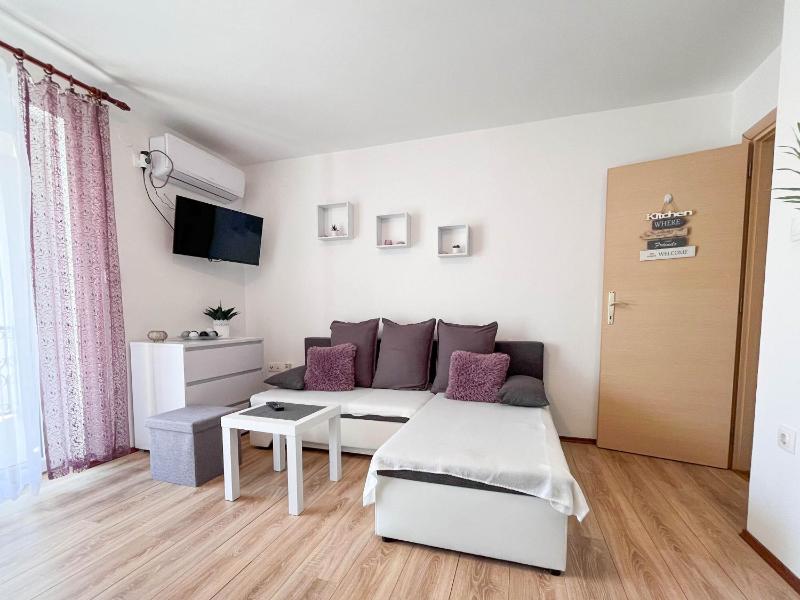Apartment Tuba - image 13