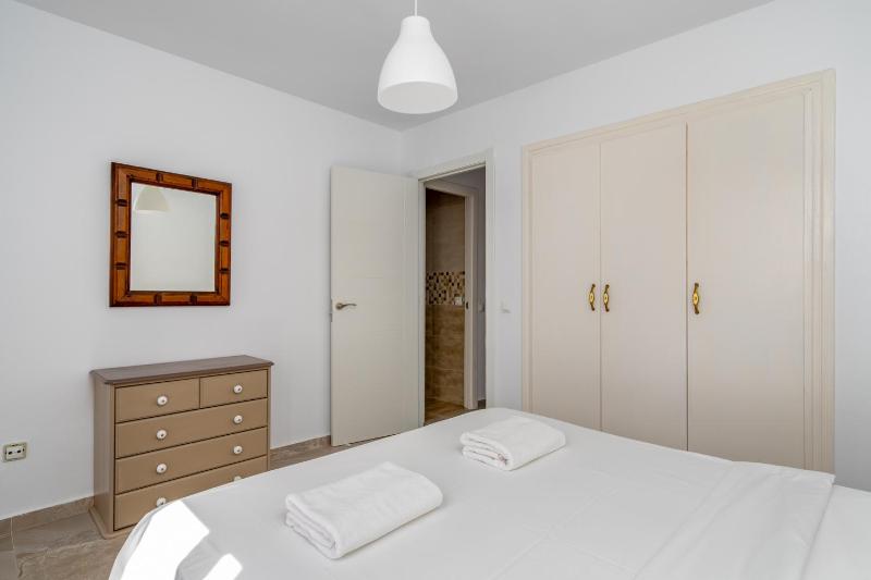 Fuengirola flat near the movida by Costarentals - Ref 170 - image 8