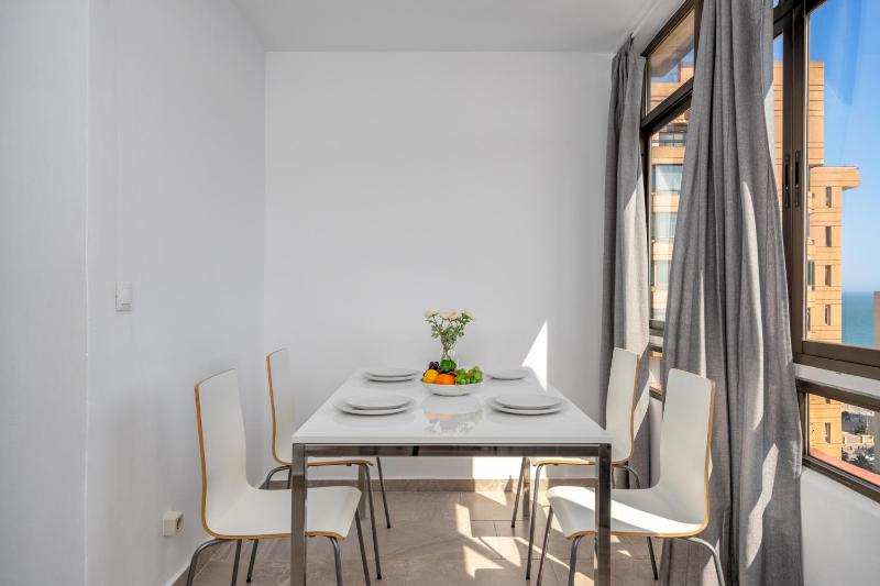 Fuengirola flat near the movida by Costarentals - Ref 170 - image 7