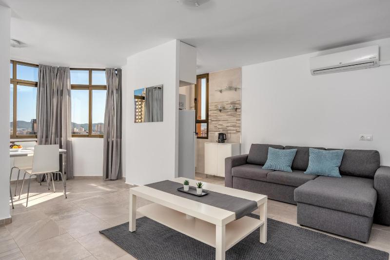 Fuengirola flat near the movida by Costarentals - Ref 170 - image 3
