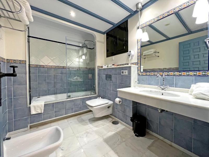 Triple Room image 4