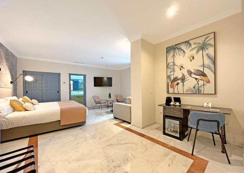 Triple Room image 3