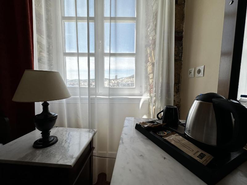 Single Room with Sea View image 3
