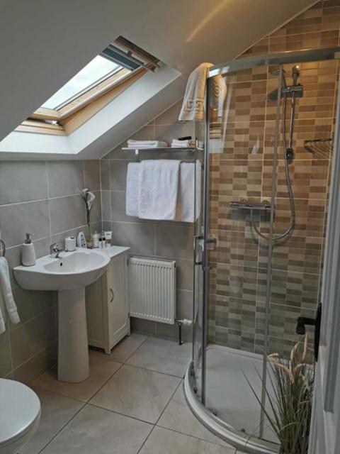 Deluxe Triple Room with Sea View image 4