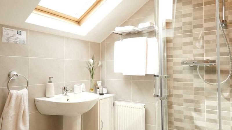 Deluxe Triple Room with Sea View image 2