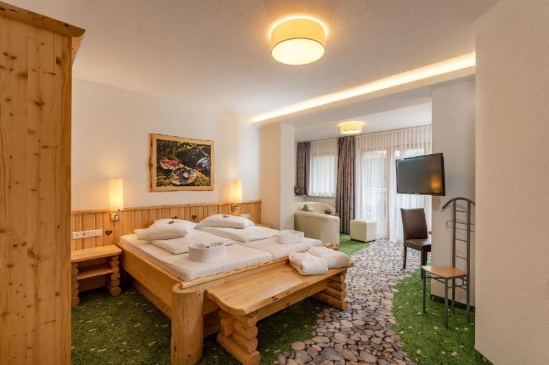 Double Room with Panoramic View image 3