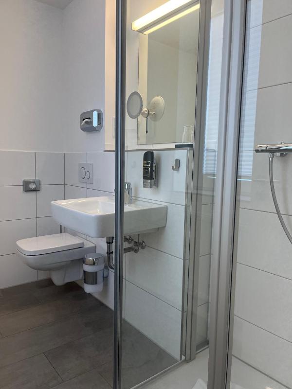 Double Room image 4