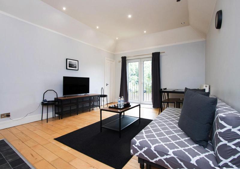 Two-Bedroom Apartment image 4