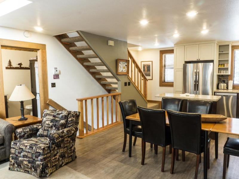 3132 Aspen Grove - image 27