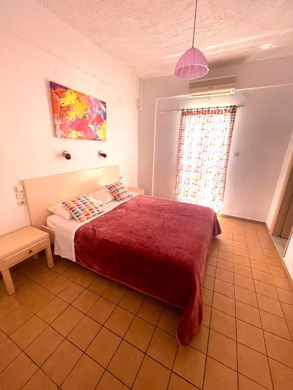 One-Bedroom Apartment image 1