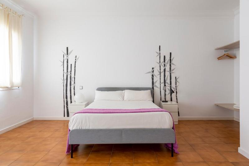 Superior Double Room with Balcony  image 3