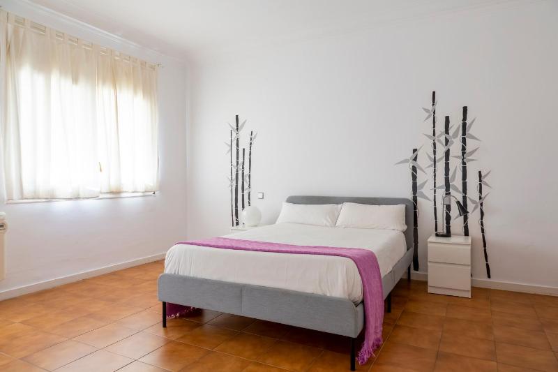Superior Double Room with Balcony  image 4