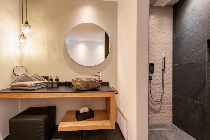 Suite with Mountain View image 2