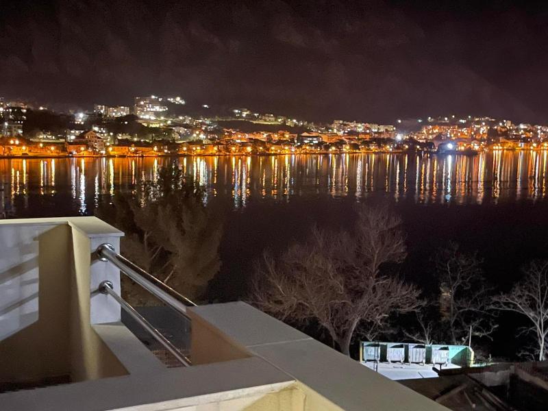 Small Double Room with Balcony and Partial Sea View image 4