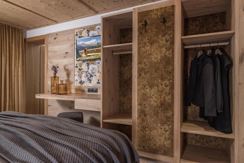 Classic Triple Room image 1
