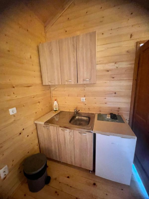 Bungalow with Garden View image 4