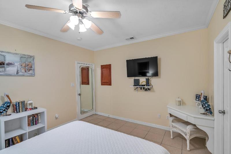 129 E Cora Lee Dr #203 condo - image 6